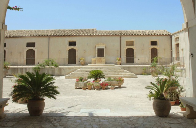 Casa Canonica - Sicilian Villa