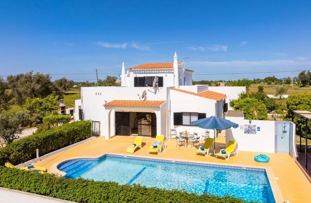 Casa Das Areias - Three Bedroom Villa, Sleeps 6