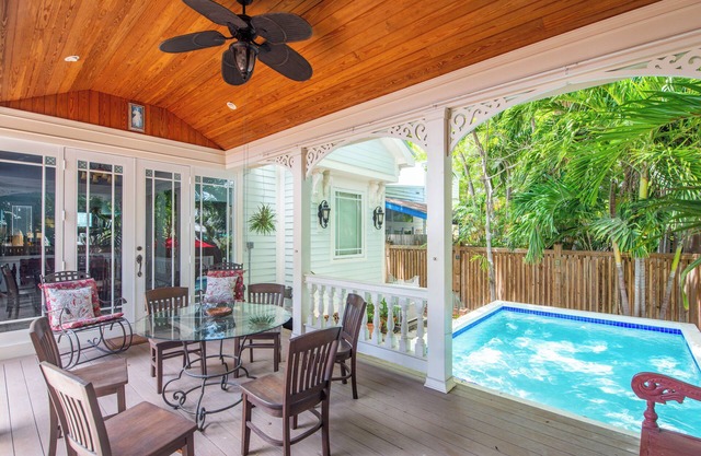 Casa De Cubana | New! Cuban-Style Home Steps from Duval Street