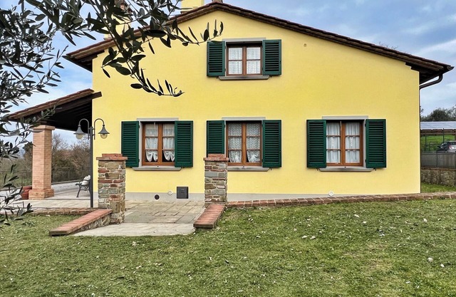 Casa Degli Ulivi - Three Bedroom Villa, Sleeps 6