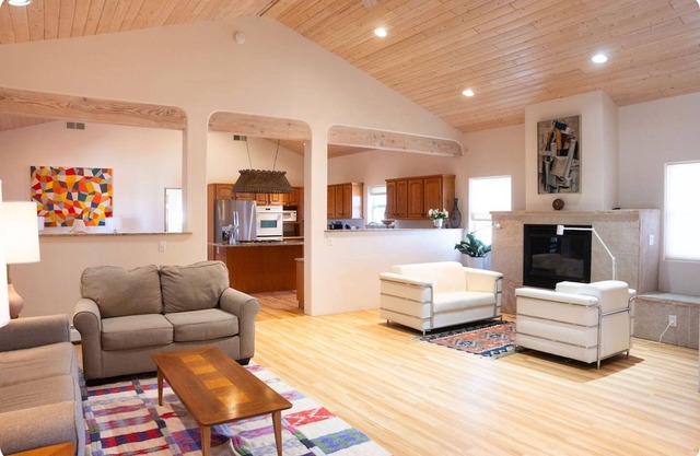 Casa del Artista - Spacious 3-bedroom house in delightful Santa Fe!