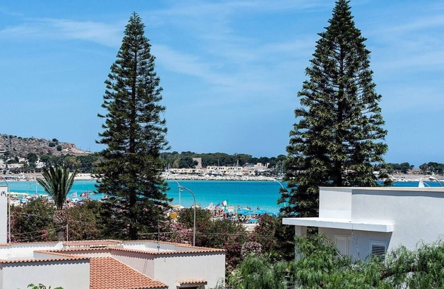 Casa Del Blu Sole and Crespi - 2 apartments near sea