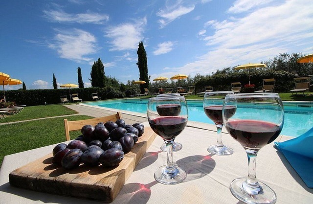 Casa Flora N: A characteristic and welcoming apartment that is part of a villa surrounded by the greenery, with Free WI-FI.