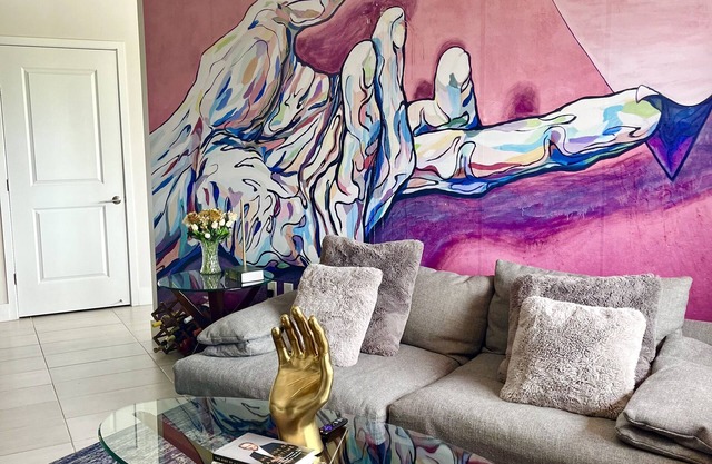 Casa Fung Shui - A Luxury City center studio in South Florida’s yachting capital