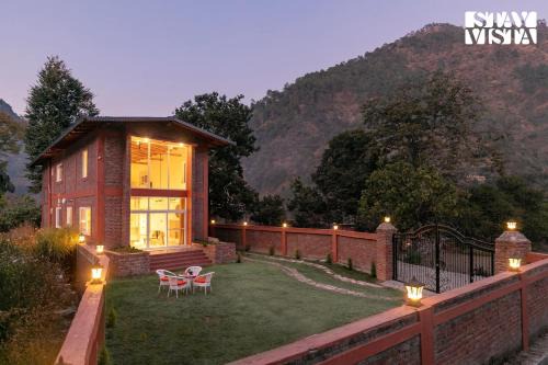 Casa Gaula with BBQ & Bonfire at Bhimtal by StayVista