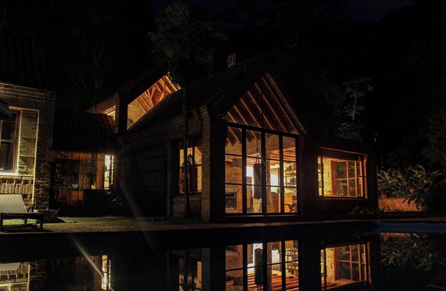 Casa Kolibri: Spectacular villa on a private lake