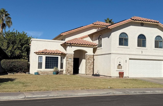 Casa Laissez-Faire: A 2800+ SqFt Private Desert Oasis with Private Pool.