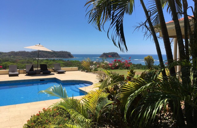 Casa Lumenez, SamaranLuxury Spacious 6-Bedr 7-Bath Eco Property Great Ocean View