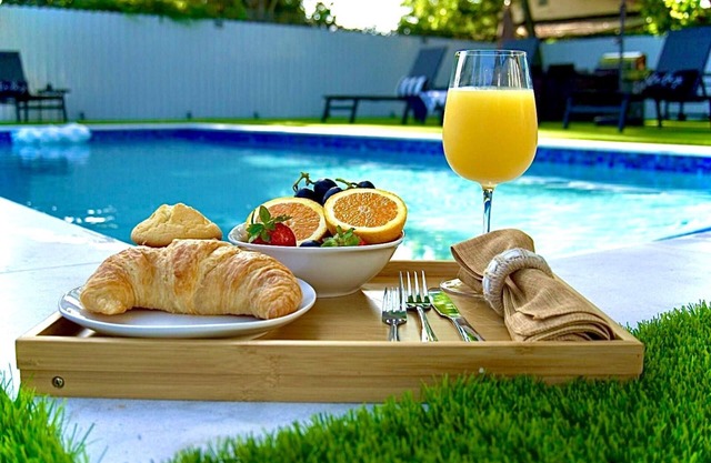 Casa-Mia: 2BR/2BA/6PPL Pool & Parking at 10 Mins to Wynwood- Super Clean & Chic