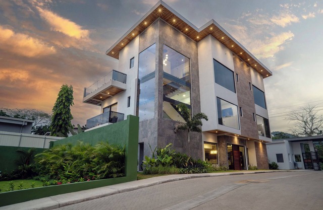 Casa Rio Mar Luxury Villas: The Ultimate Double Escape! 2 Luxury Villas 14 BR/BA