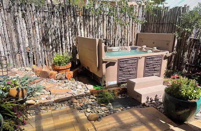 Casa Soñando | Santa Fe Escape w/Hot Tub + Steam