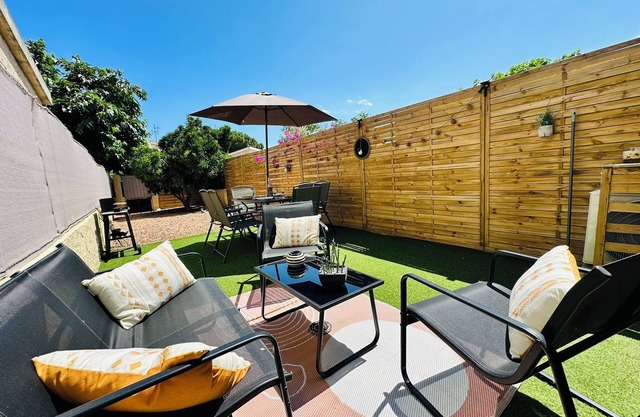 - Casa Tania - beachfront