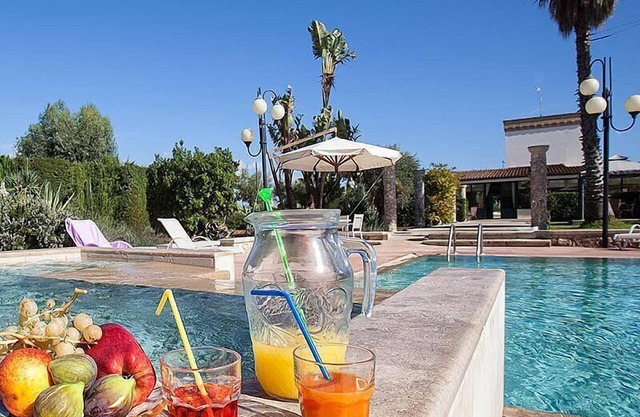 Casa Ulivella: An elegant and welcoming apartment surrounded by the greenery, with Free WI-FI.