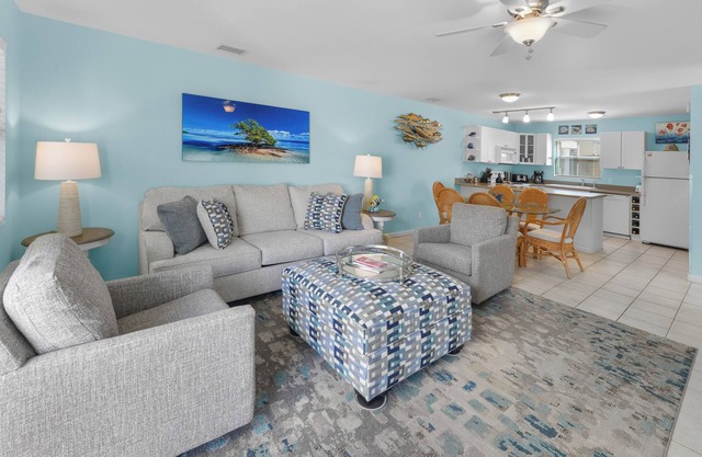 CASABELLA@DUVAL SQUARE Lovely 2 Bedroom 2.5 Bath Townhome in a great location