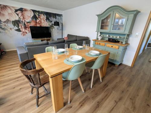 Casita im Tal - Entspannung mit Terrasse, Garten und Garage