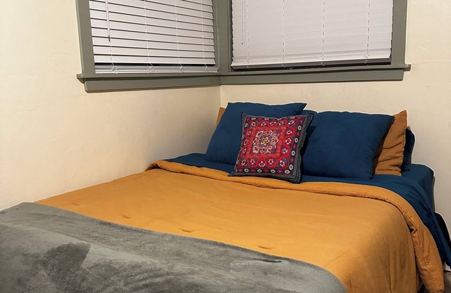 Casita Magnolia – Private Desert Studio w/Kitchenette & Parking