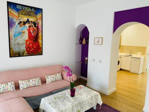 Cast2 Apartment right next to Puente Triana