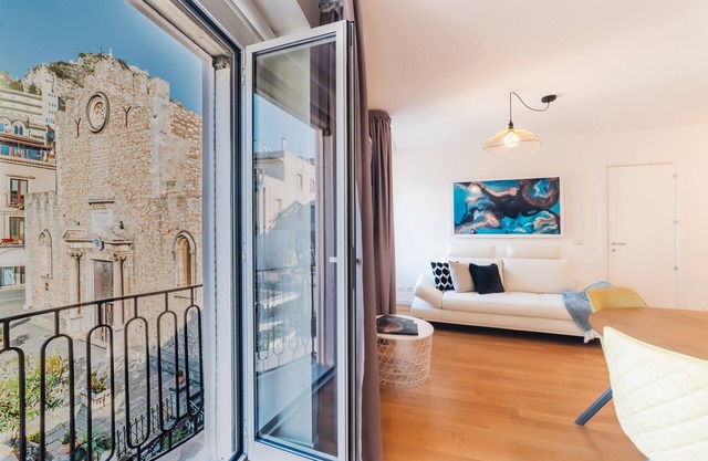 Castalia Apartments & Rooms