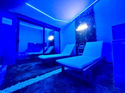 Castel Room