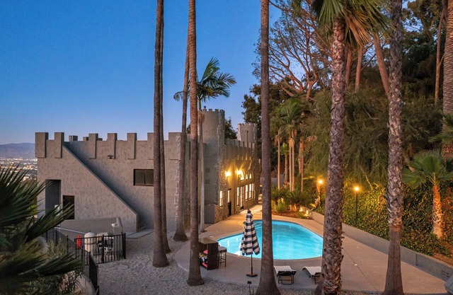 CASTLE WITH PANORAMIC VIEWS BEL AIR