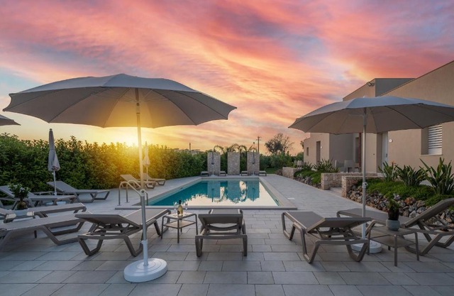 Casto Bed & Breakfast