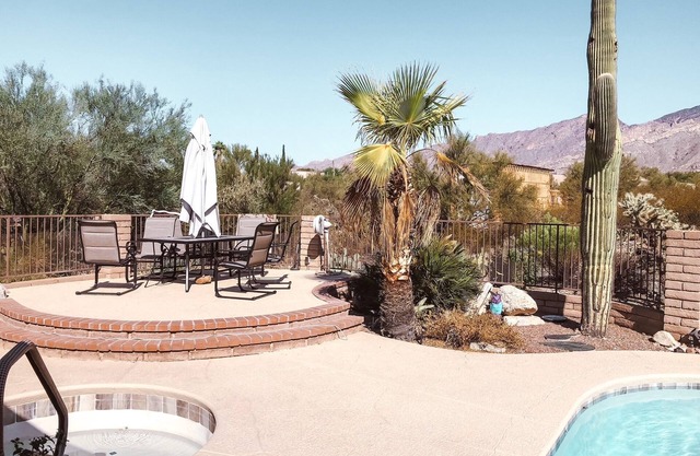 Catalina Foothills Casa with a View