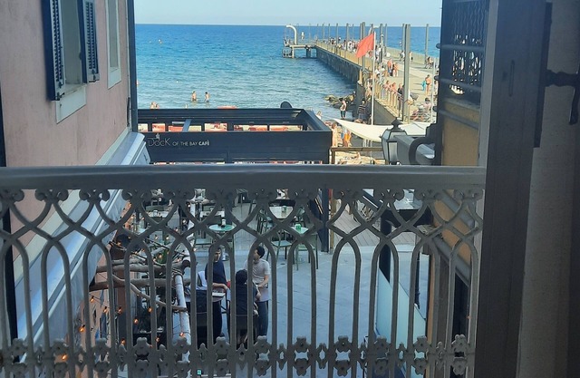 Catherine's house 10 meters from the pier in Alassio IT009001C2DYKJ92UY