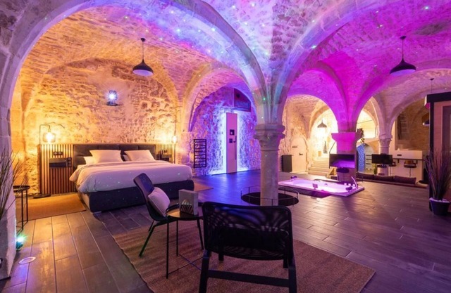 Cave et Spa Privatif by Xela