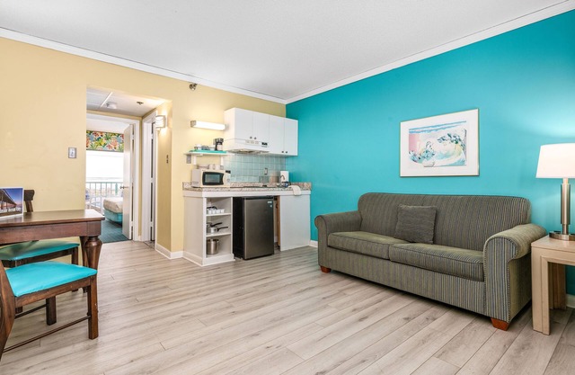 Cayman Suites Hotel
