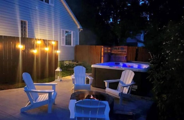 CDA Cottage - Downtown/Sanders Beach - New Hot Tub