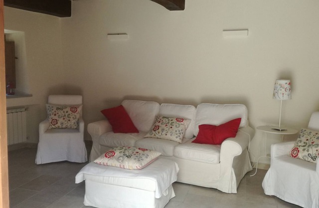 CECILIA HOME - TYPICAL TUSCAN HOME 6 MONTHS MINIMUM RENTAL