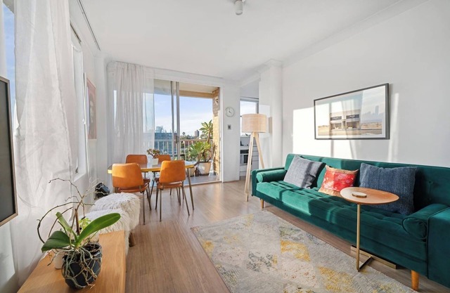Centennial Charm Bright Parkside Escape with Pool