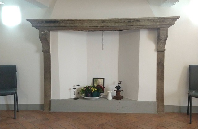 (Center) Royal Palace Apartment in historic mansion