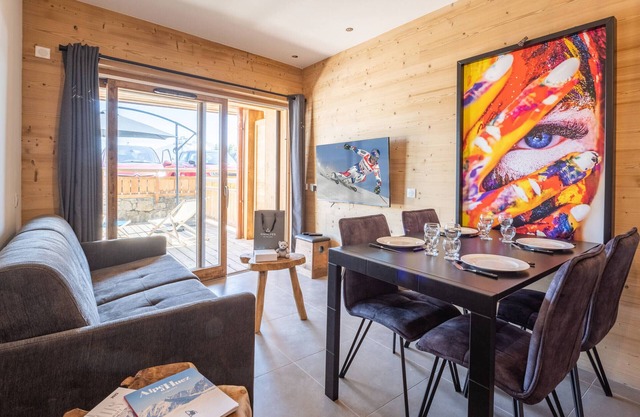 Central Apartment with South-Facing Terrace, Near Ski Lifts