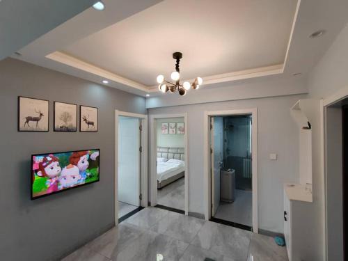 Central Avenue Apartment