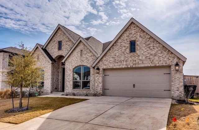 Central City Retreat - Dedicated Office w/Amenity Center w/2 Pools & Gym.