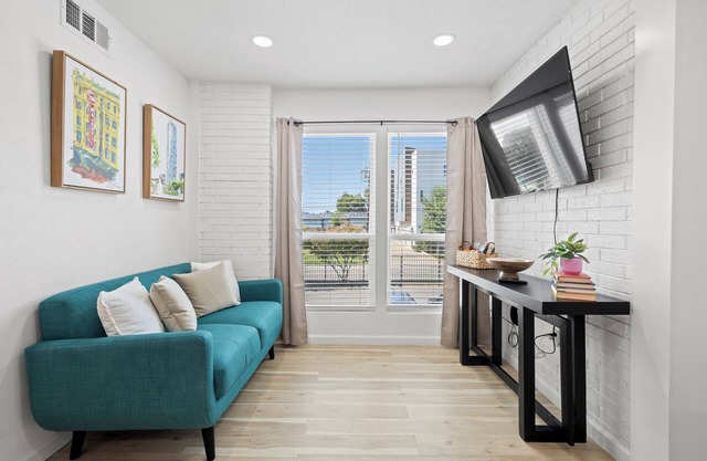 Central Dallas Stay- Med District Gem minutes from Oak Lawn & D-Town Dallas