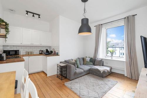 Central Edinburgh - Sleeps 2 - Modern