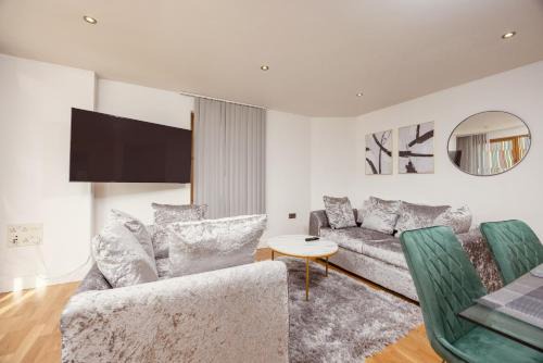 Central Leeds Dock Apt, Free Secure Parking! 2 bed
