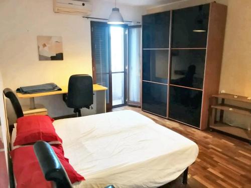 Central Messina Apartment 55 sqm with Balcony