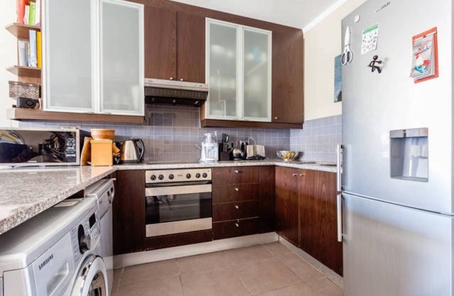 Central Stylish Apartment with Magnificent View of Table Mountain
