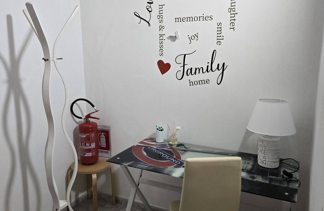 Central vacation home within walking distance of Naples Herculaneum and Pompeii