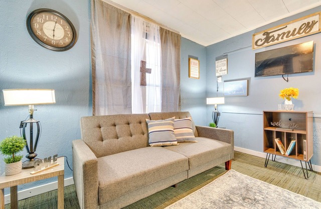 Centrally Located North Little Rock Studio w/Yard