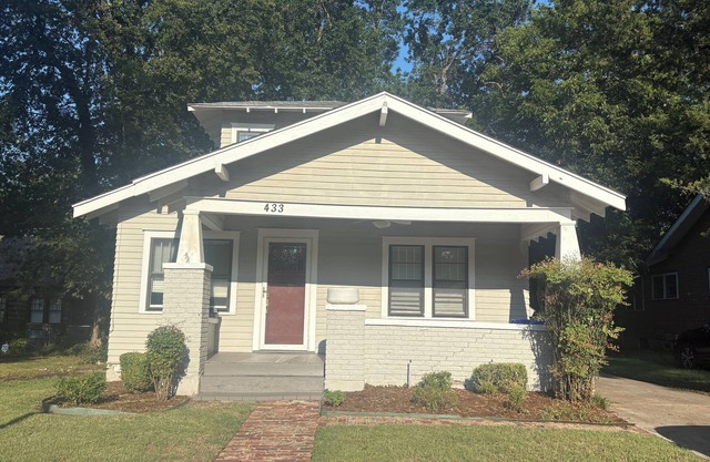 Centrally Located Lahoma Bungalow