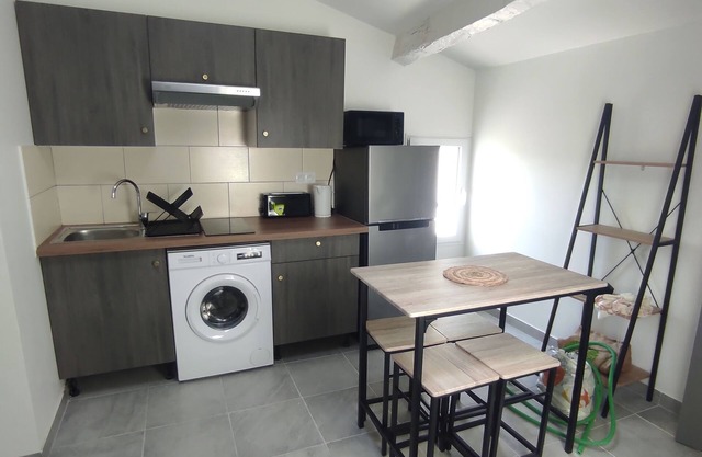 Centre Village Provence Verte, Appartement 2 Pièces, Lumineux et Cosy