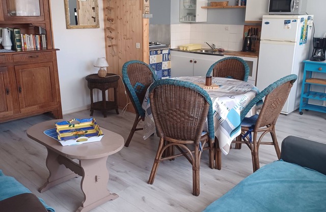 Centre Ville Dieppe Grand T3 Avec Parking Privé