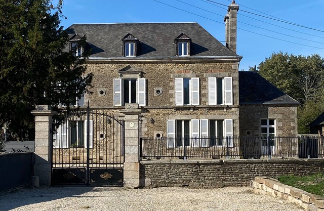 Château for groups 🌟 Discover the authentic L at Château de la Robinière! 🌟