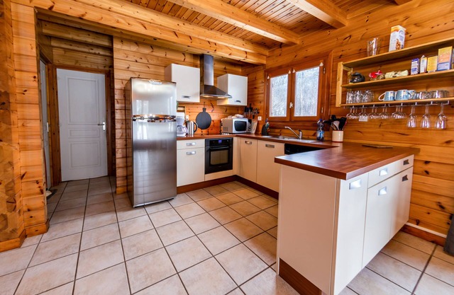 Chalet Ô Mont-Dore. Auvergne 63240 Le Mont-Dore. Up to 6 people