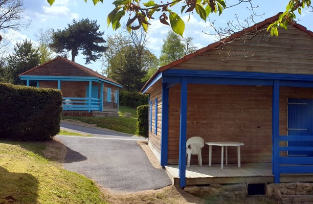 Chalet '6 Personnes Bleuet Weekend' with Mountain View, Shared Pool and Wi-Fi