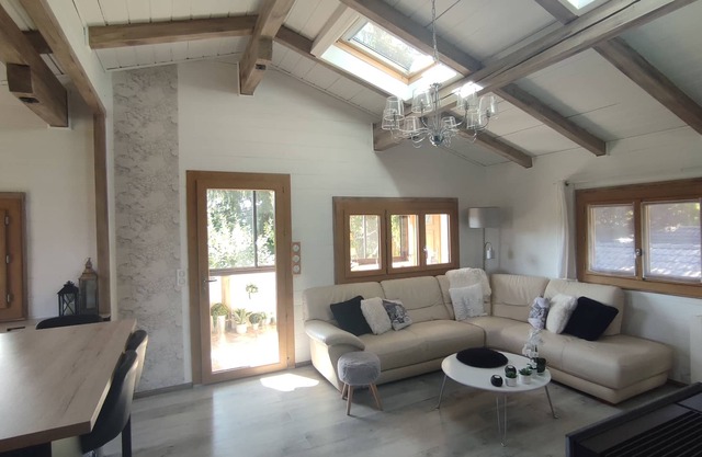 Chalet de charme déco montagne chic entre Geneva, Annecy et ski stations